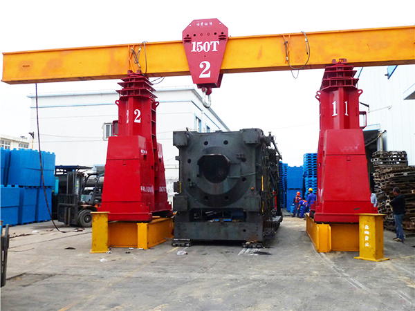 1000噸移動式液壓龍門吊